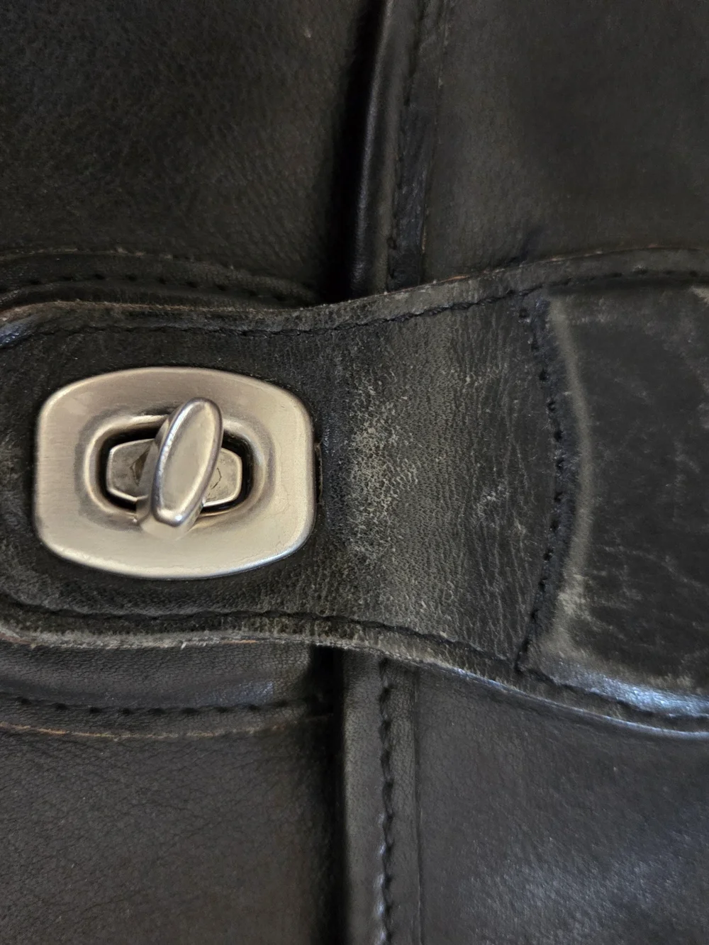 Vintage Coach Black Leather Laptop Briefcase w/Shoulder Strap, for man or woman